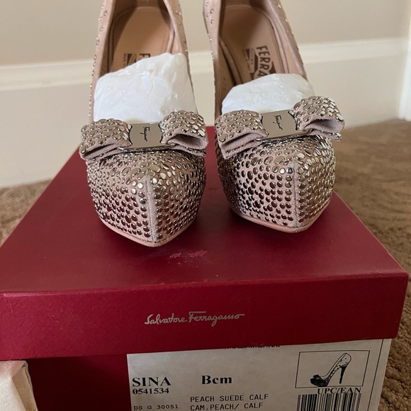 Salvatore Ferragamo Blush Pink Crystal-Stud Suede Platform Pump - Picture 4 of 5